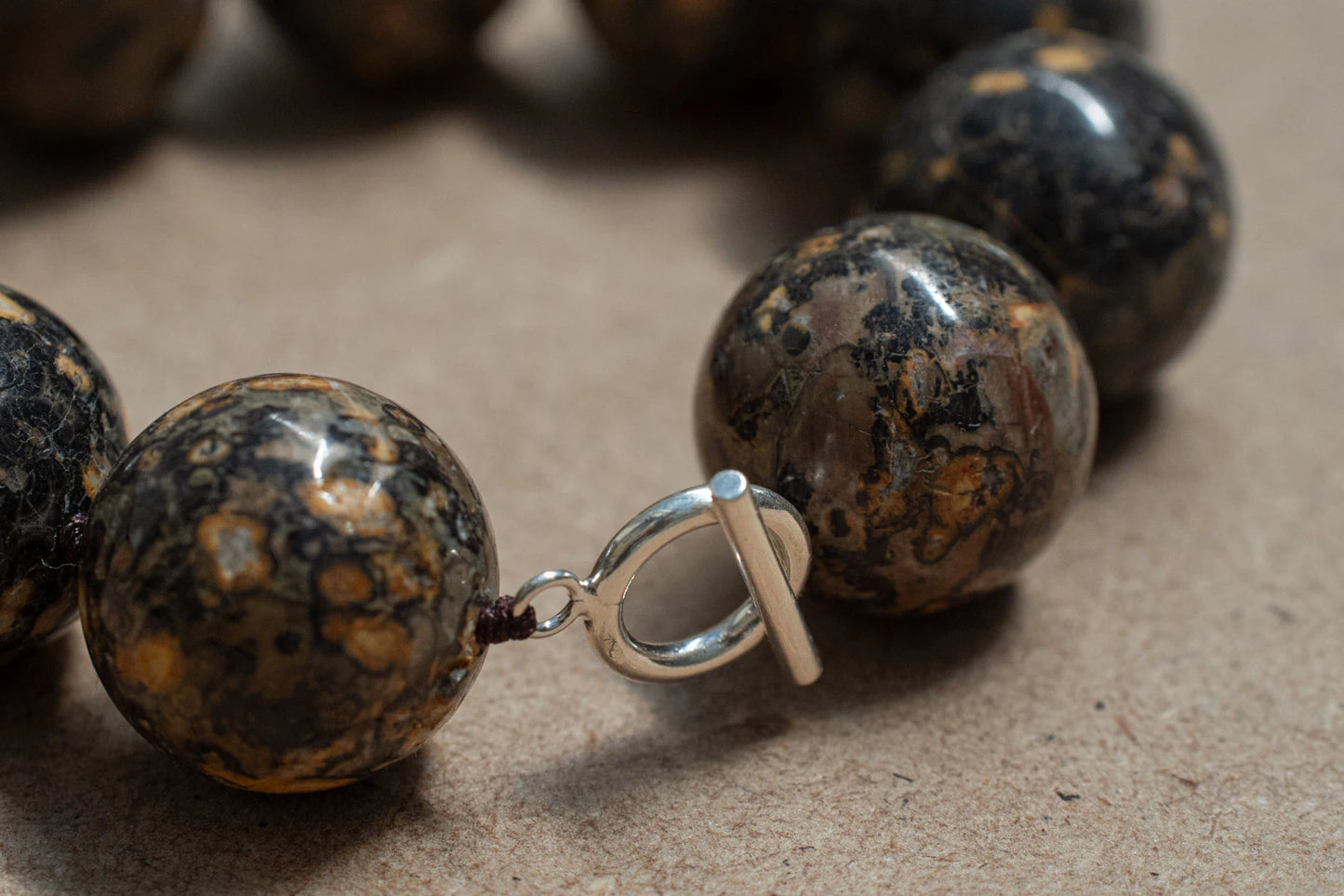 Spheres Bracelet Jaspe Leopardo Negro